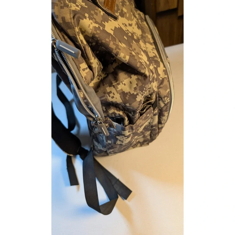 Diaper Bag Backpack for Dad and Mom with USB Charging Port Stroller Straps NEW